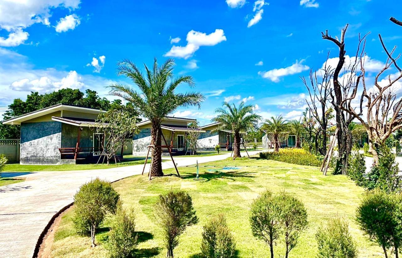Farm View Resort @Uthai Thani ฟาร์มวิว รีสอร์ท อุทัยธานี Nong Khayang エクステリア 写真