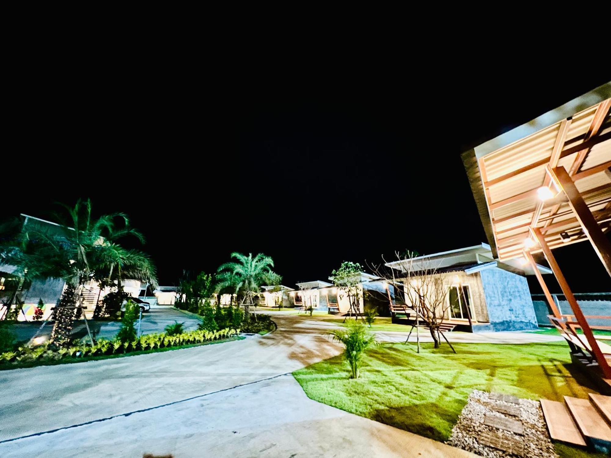 Farm View Resort @Uthai Thani ฟาร์มวิว รีสอร์ท อุทัยธานี Nong Khayang エクステリア 写真